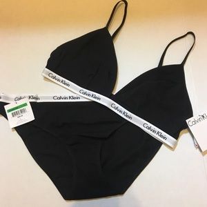NWT Calvin Klein Set